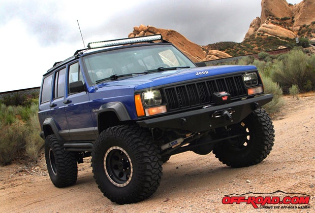 Rigid Industries' E-Series 40-inch Amber/White LED Light bar (PN 140312AW) was a perfect fit for this Jeep Cherokee XJ in providing a white and amber LEDs for improved illumination during night-time trail rides.