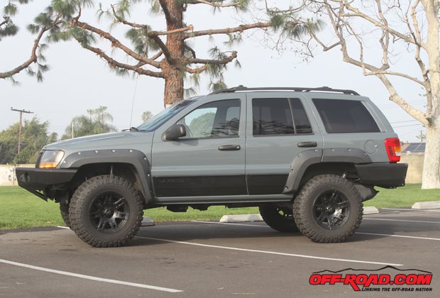 With both Trail Ready bumpers installed, not only does our Grand Cherokee look much better with the plastic stock bumpers removed, most importantly its now ready to tackle trails with confidence. 