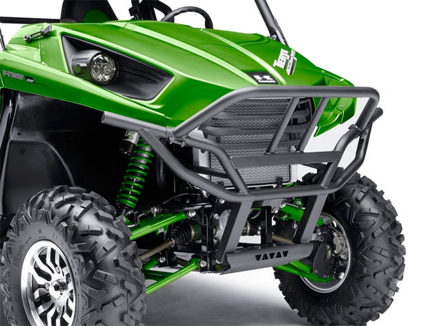 New Fox shocks are outfitted to the 2014 Teryx. The additional matching paint on the suspension is available on the LE model. 